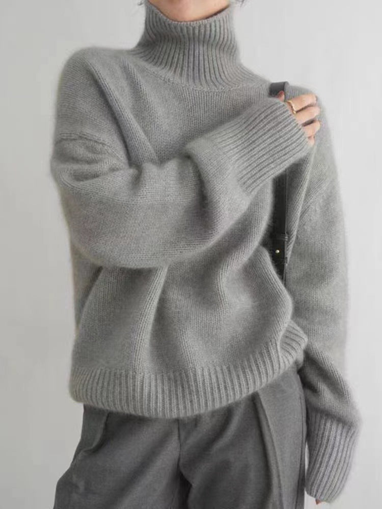 FrostyBabe™ Cozy Cashmere Turtleneck