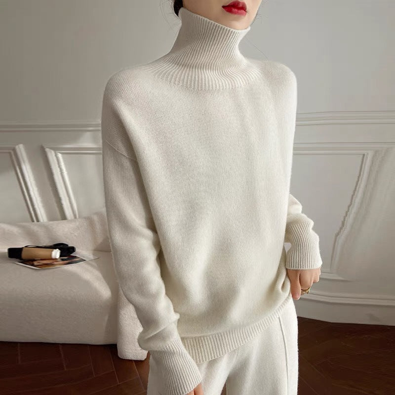 FrostyBabe™ Cozy Cashmere Turtleneck
