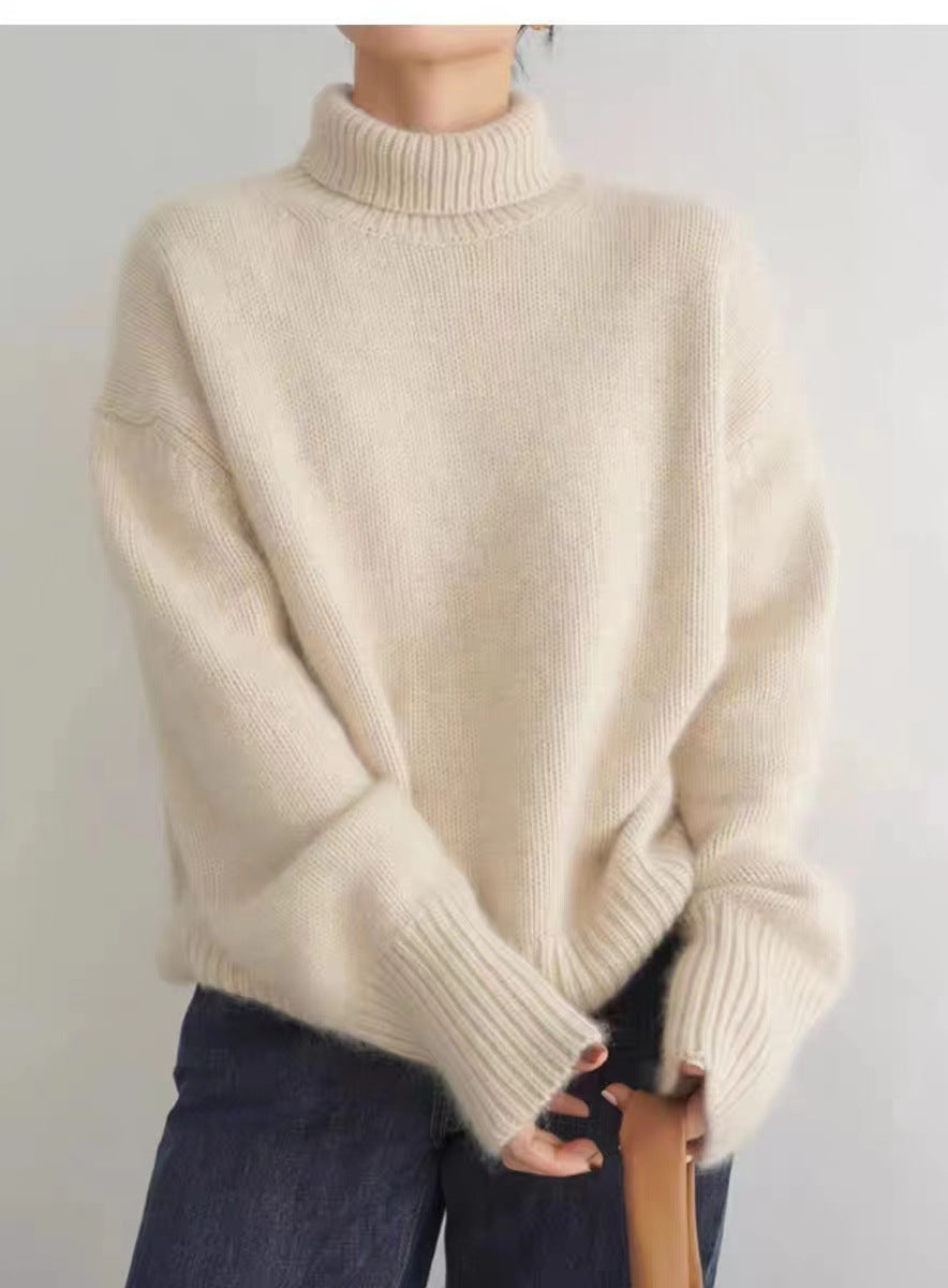 FrostyBabe™ Cozy Cashmere Turtleneck