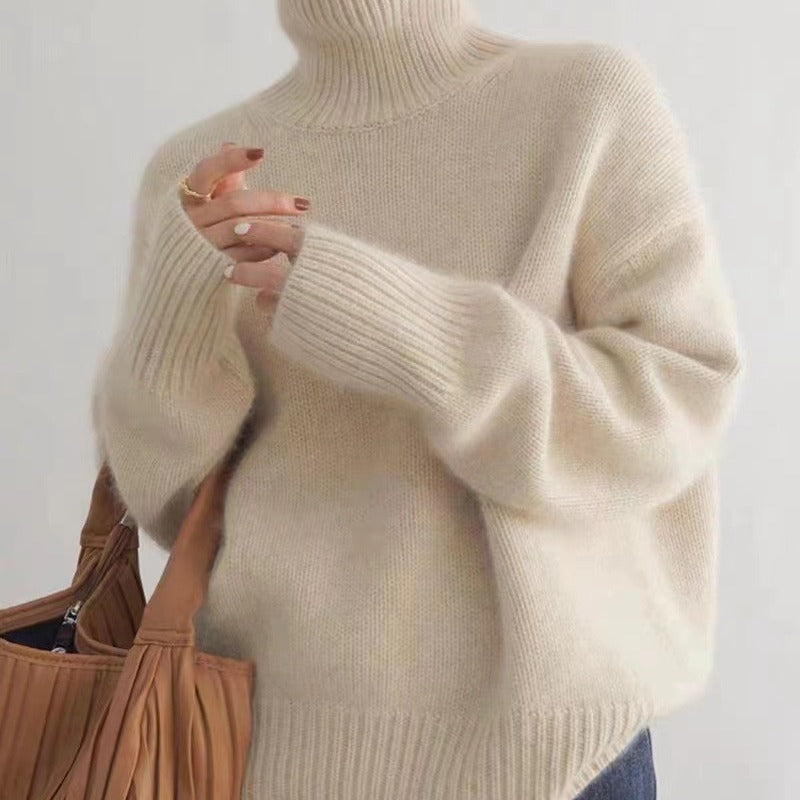 FrostyBabe™ Cozy Cashmere Turtleneck
